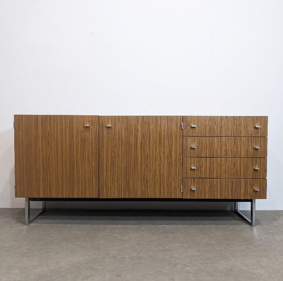 Image 1 of Credenza modernista progettata dal designer francese Pierre Guariche