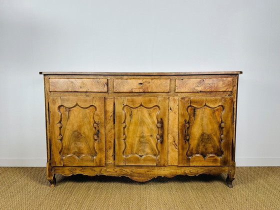 Image 1 of Buffet provinciale in noce, 1800