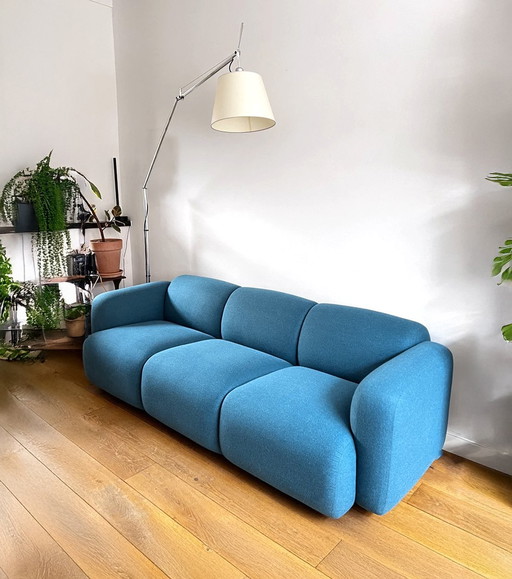 Scandinavische driezitsbank blauw