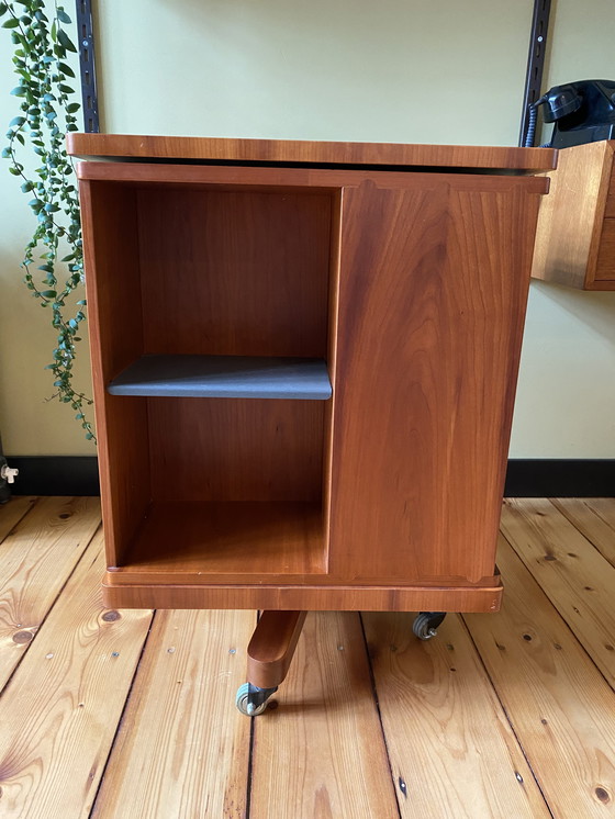 Image 1 of Giorgetti boekenmolen bijzettafel 