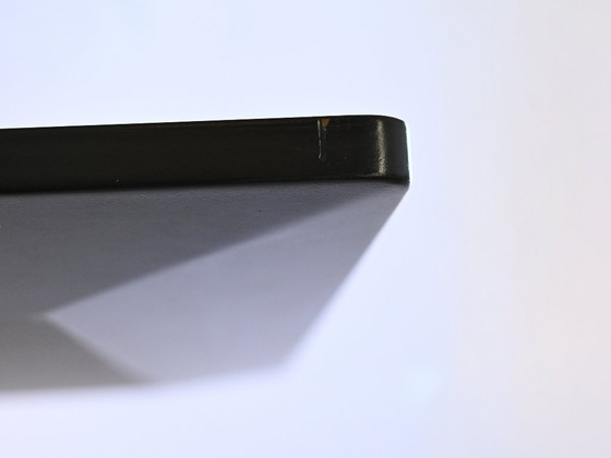 Image 1 of Table d'appoint carrée Muuto Still. État : Très bon (pièce d'exposition).