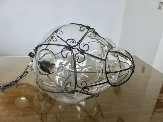 Image 1 of Lampada a sospensione in vetro soffiato a mano a forma di lanterna veneziana in una gabbia di metallo