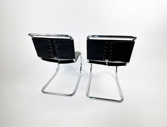Image 1 of Een paar MR10 loungestoelen — Ludwig Mies van der Rohe, toegeschreven aan Knoll, ca. jaren 70