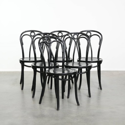 6 x Zwarte vintage Thonet stijl bistro stoel met een elegante vormgeving