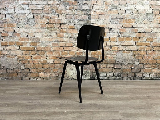 Ahrend Revolt, Black plastic | Friso Kramer, Dining chairs, Metal, Wood, Modern (photo 6 of 15)