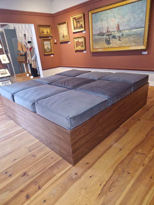 Design zitpodium 210  x 210 cm 