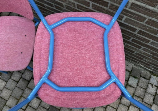 De Vorm design stoelen Hale PER Felt Stack Chair ZGAN