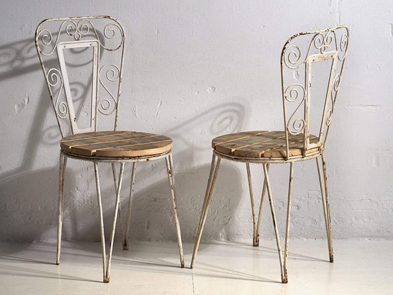 Antique outdoor chairs in white (c.1920). Set of 4 pieces – Garden chairs, Wood, Iron (photo 20 of 40)