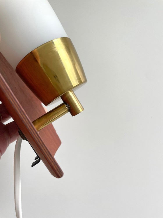 Image 1 of Applique murale moderne du milieu du siècle, design scandinave vintage en teck