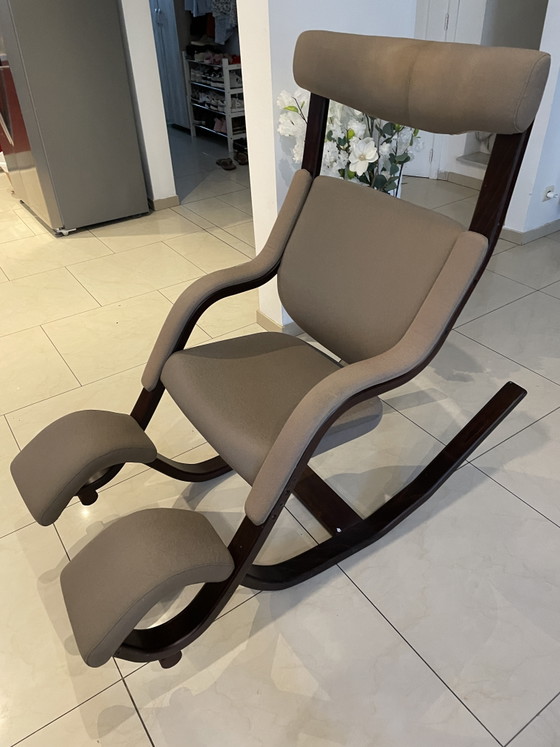 Echte ergonomische Gravity Balans stoel (STOKKE /Variet) – Schommelstoelen, Textile, Wood (photo 3 of 5)