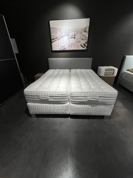 Bed Treca Paris Vienna Venice