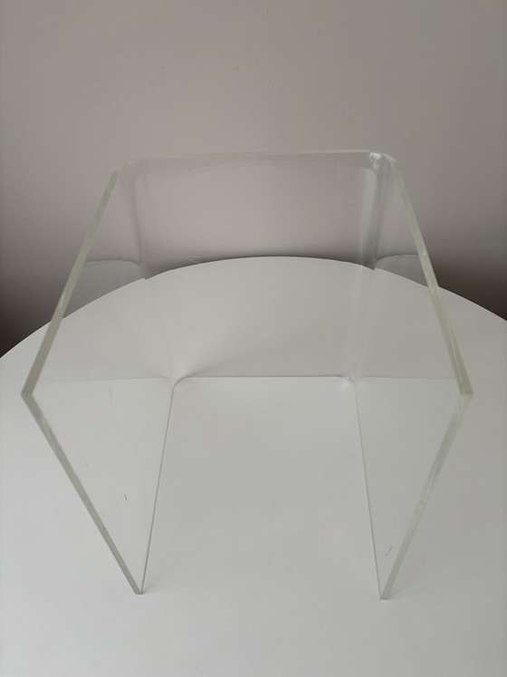 Image 1 of Vintage Plexiglas Bijzettafel - Doorzichtig Gebogen Acrylglas Tafeltje - Perspex, Transparant - Mid-Century, Space Age Tafel