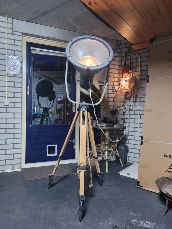 Image 1 of Lampada da terra industriale a 3 gambe