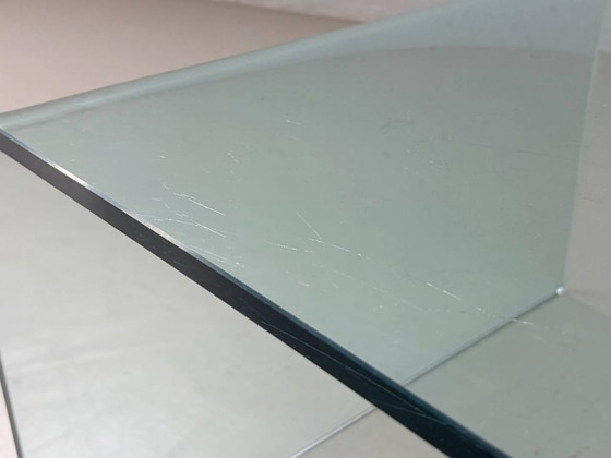 Image 1 of Glazen salontafel van gebogen veiligheidsglas, jaren 70.