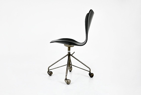 Image 1 of Silla modelo 3217 de Arne Jacobsen para Fritz Hansen, años 60