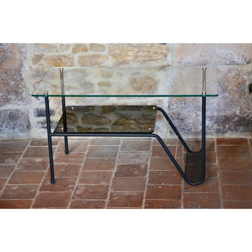 Table basse vintage avec porte-revues en métal et verre, 1950