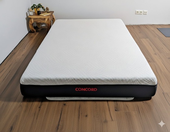 Image 1 of Like-new mattress 140×200 cm – ready for immediate collection