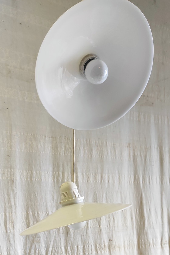 Image 1 of Hanglamp/draaglamp met 3 opalen kappen - midden 20e eeuw