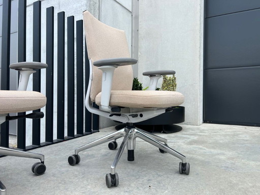 2x VITRA ID SOFT BUREAUST CHAIR