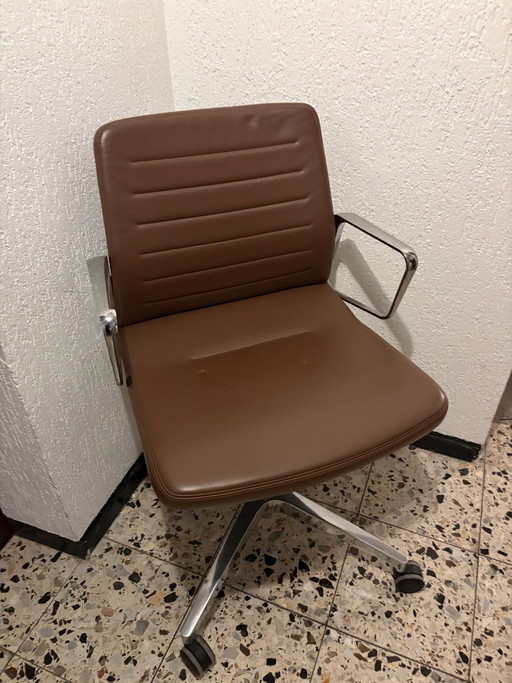 Interstuhl VINTAGEis5 1V10 Konferenzstuhl Leder Braun Design Bürostuhl