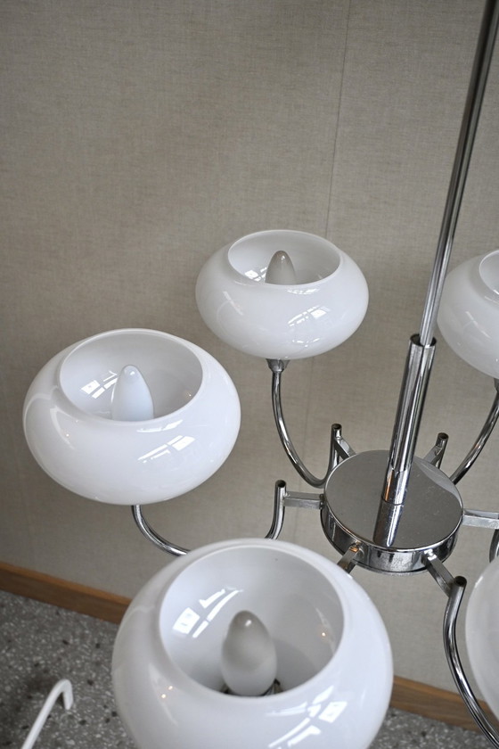 Image 1 of Grande lampadario vintage, era spaziale