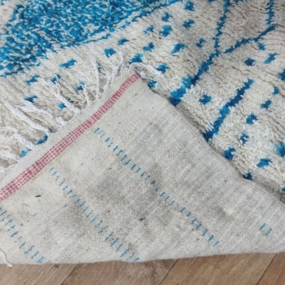 Image 1 of Marokkanischer Berber-Azilal-Teppich – 300 x 190 cm – Naturwolle – Blaues geometrisches Muster
