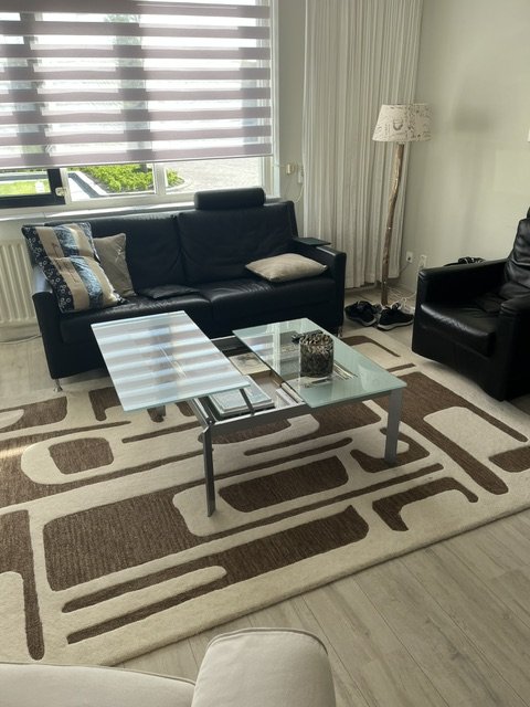 Image 1 of Knoll Design