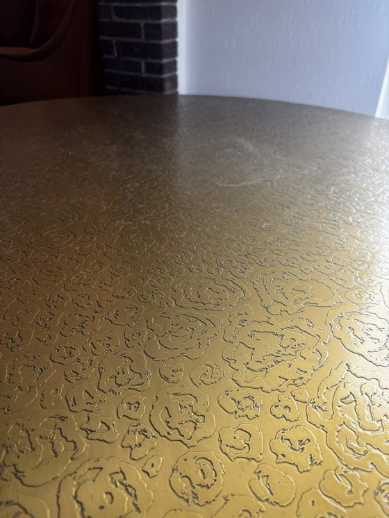 Image 1 of Vintage teakhouten salontafel met messing inlegwerk – Deense stijl uit het midden van de vorige eeuw