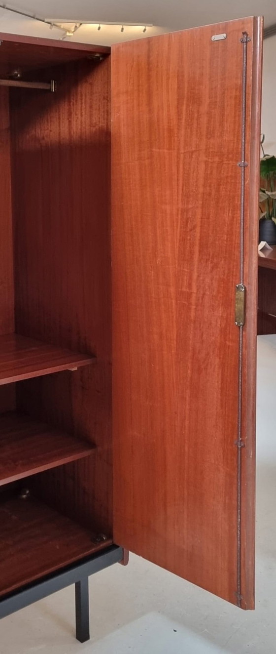 Image 1 of guardarropa de mediados de siglo