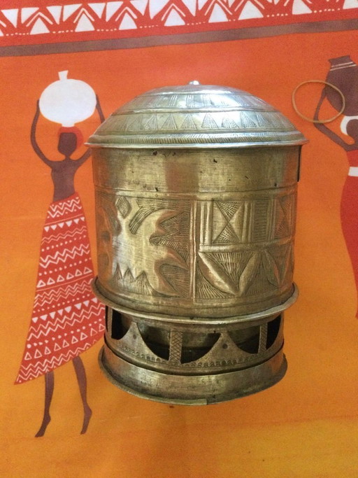 2 Ghanaian Forowas