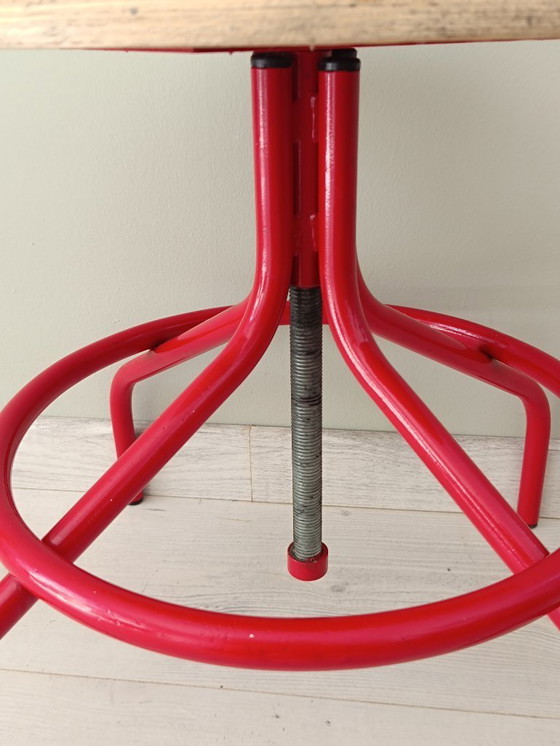 Image 1 of Antico sgabello da officina regolabile in altezza