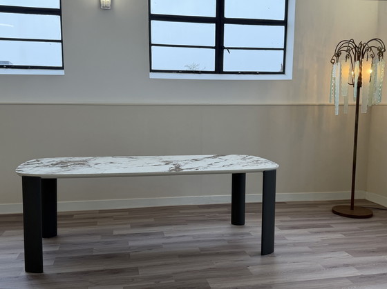 Image 1 of Table de salle à manger Leolux Tico NEUVE