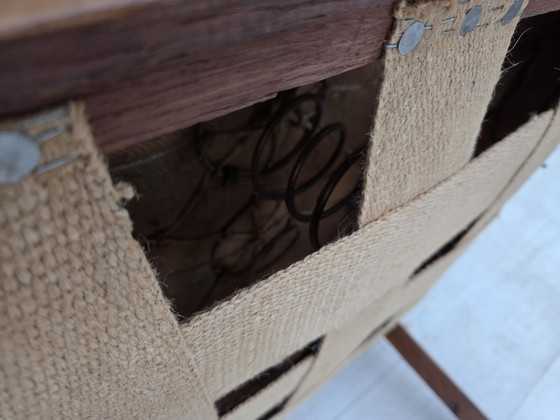 Image 1 of 1960er Jahre, dänischer Beistell-/Kindersessel, hellgrüner Möbelvelours, Eichenholz.