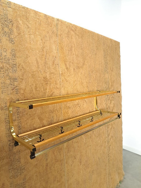 Image 1 of Porte-manteau Habo de Suède, couleur or et bois, n° 15