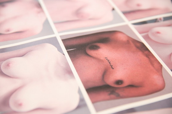 Image 1 of Grote Fine Art Fotoprint van Carlota Guerrero (geb. 1989)