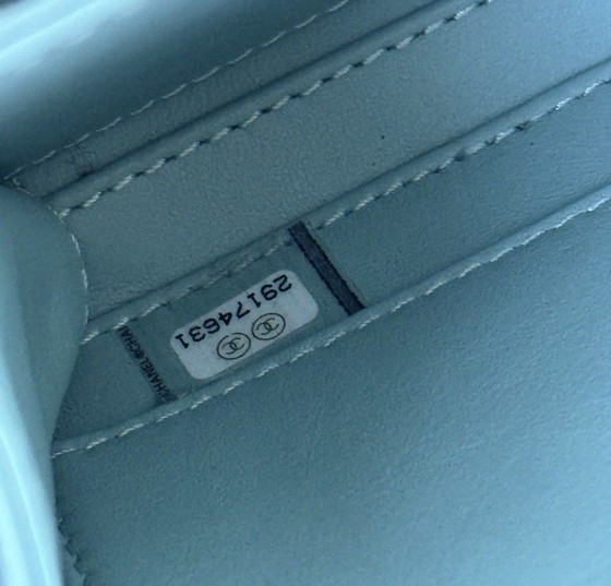Image 1 of Tocador de Chanel