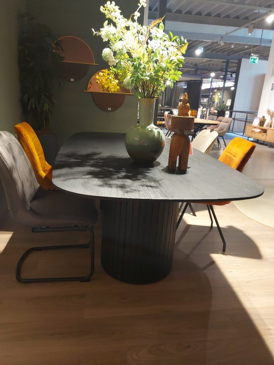 Image 1 of Mesa de comedor Pavie de Henders & Hazel