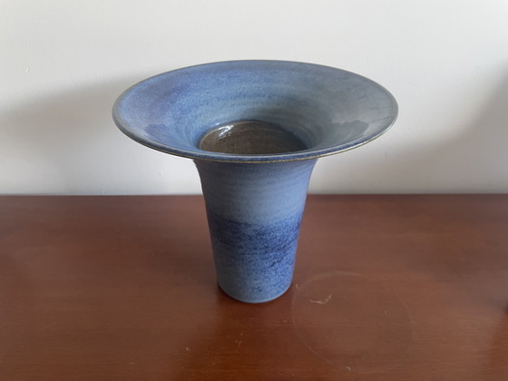 Image 1 of Gubbels Helden - Blaue Kunsttöpferei Trompetenvase