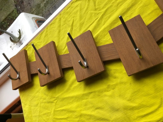 Image 1 of Appendiabiti da parete vintage in legno massello con 5 ganci - 94 cm