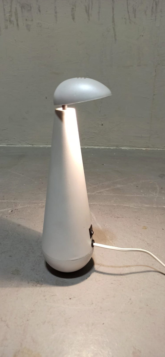 Image 1 of Lampe de table Pingouin massif