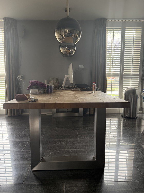 Image 1 of Table de salle à manger en chêne massif (230 x 120 cm) – style industriel avec pieds en acier inoxydable