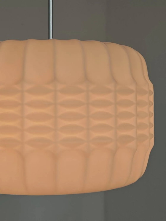Opaline suspension origami lantern Czechoslovakia 1960 – Pendant lamps, Porcelain, Plastic (photo 5 of 16)
