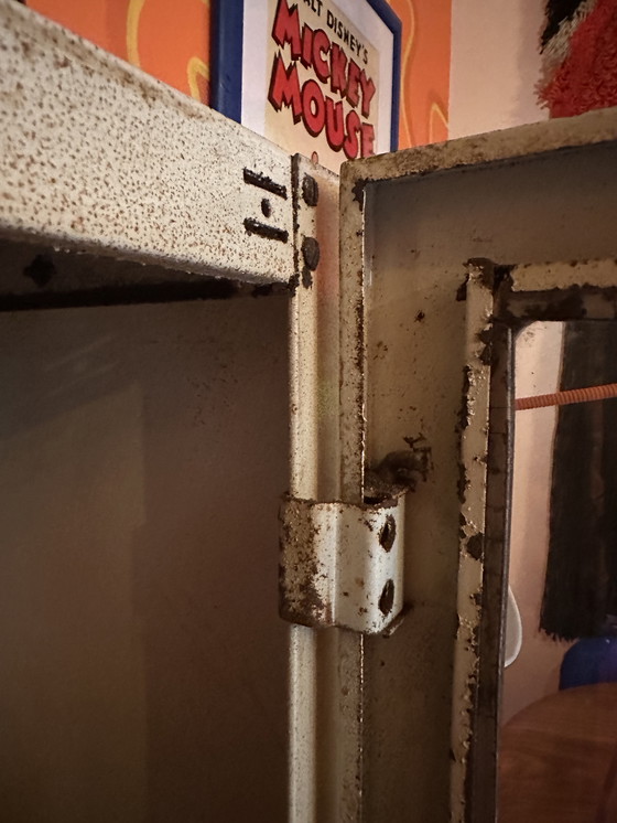 Image 1 of Vintage industriële apothekerskast / vitrinekast 