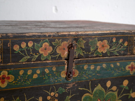Antique painted Chinese trunk in pine wood – China, circa 1900 – Storage cabinet (photo 29 of 40)