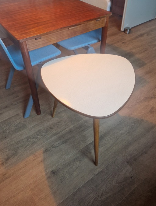 Table basse ou d'appoint trépied style années 50. – salontafels, Wood, Other (photo 2 of 6)