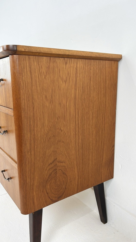 Cassettiera vintage in impiallacciatura di teak – Cassettiere, Legno, Metallo (photo 9 of 10)