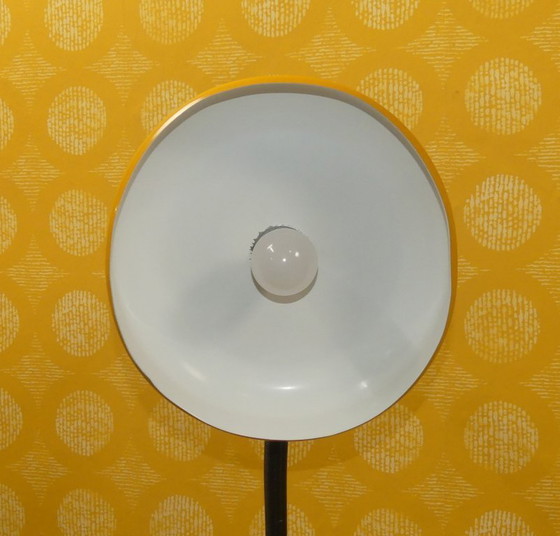 Image 1 of Lampada da terra grande anni '70 giallo/cromo a collo di cigno orientabile