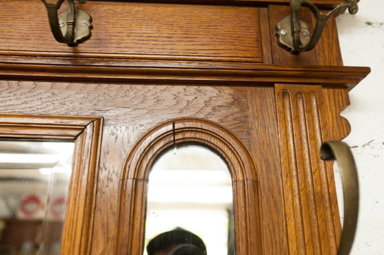 Image 1 of Vestiaire Napoléon III en noyer fin 19e, 3 miroirs, marbre