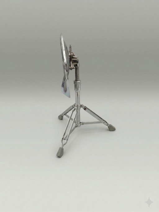 Taburete de diseño BEAT de Yasuaki Sasamoto para Dulton - cromado