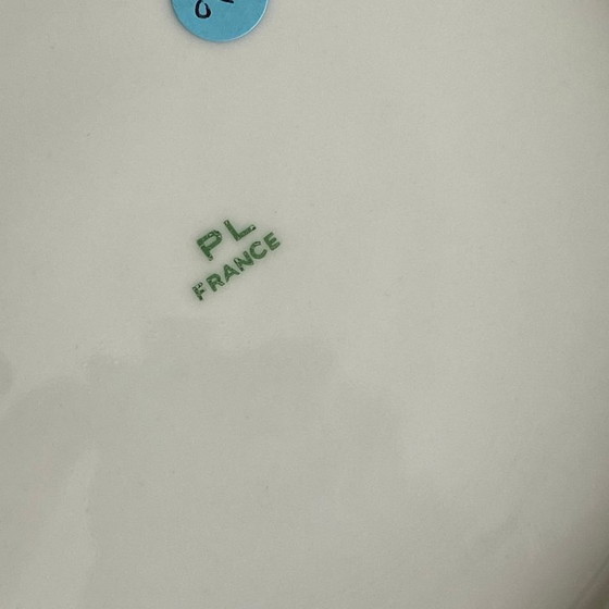 Image 1 of 6 platos llanos antiguos de porcelana con flores y dorados, P L Limoges